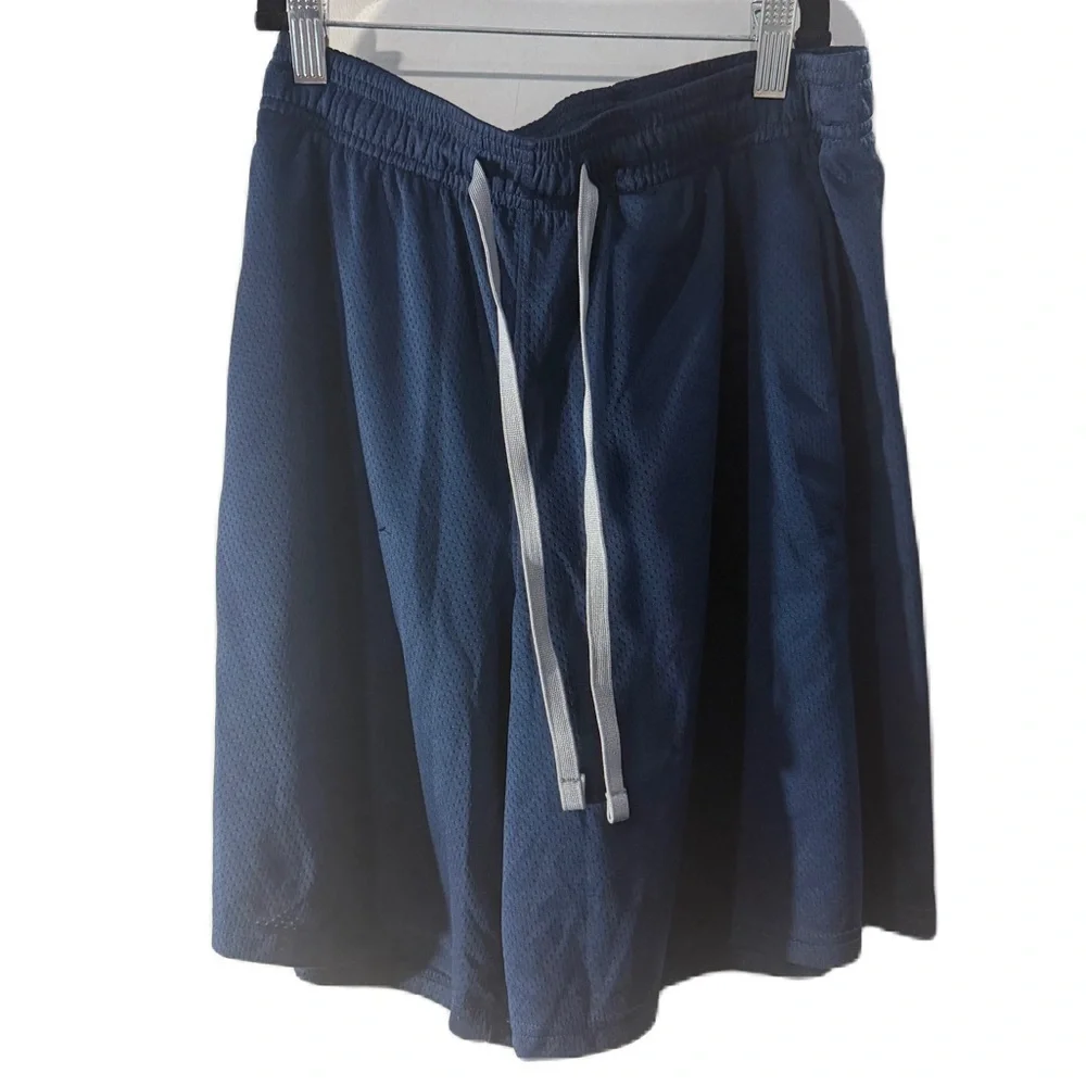 Men’s M Gray T-Shirt and Blue Shorts Set